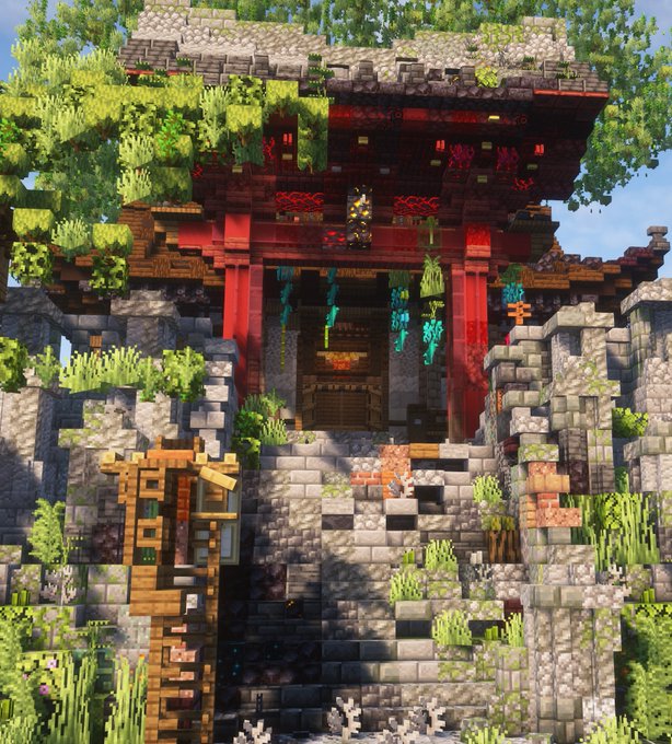 壮厳な神社
